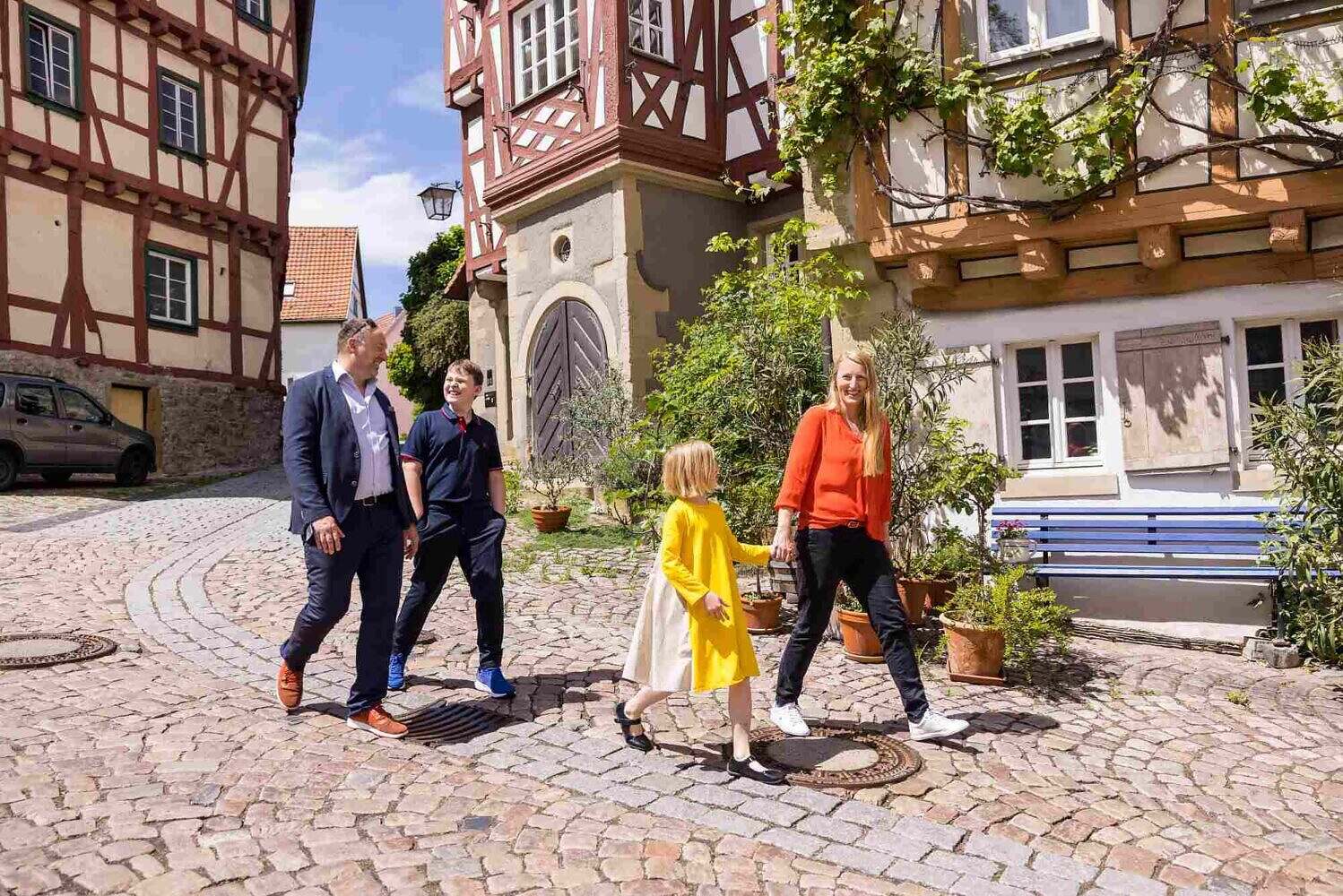 Kinder führen Kinder