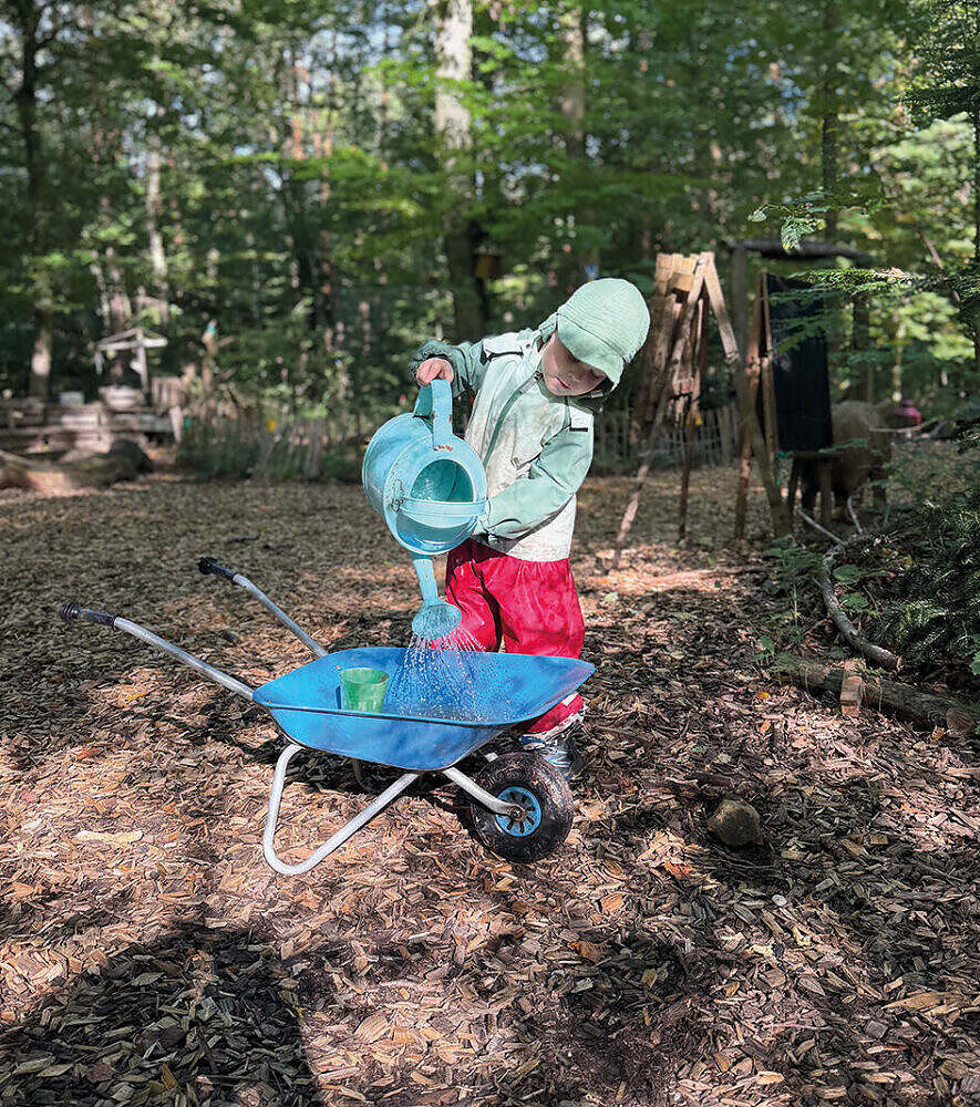 Kreativ im Waldkindergarten Laubfrosch
