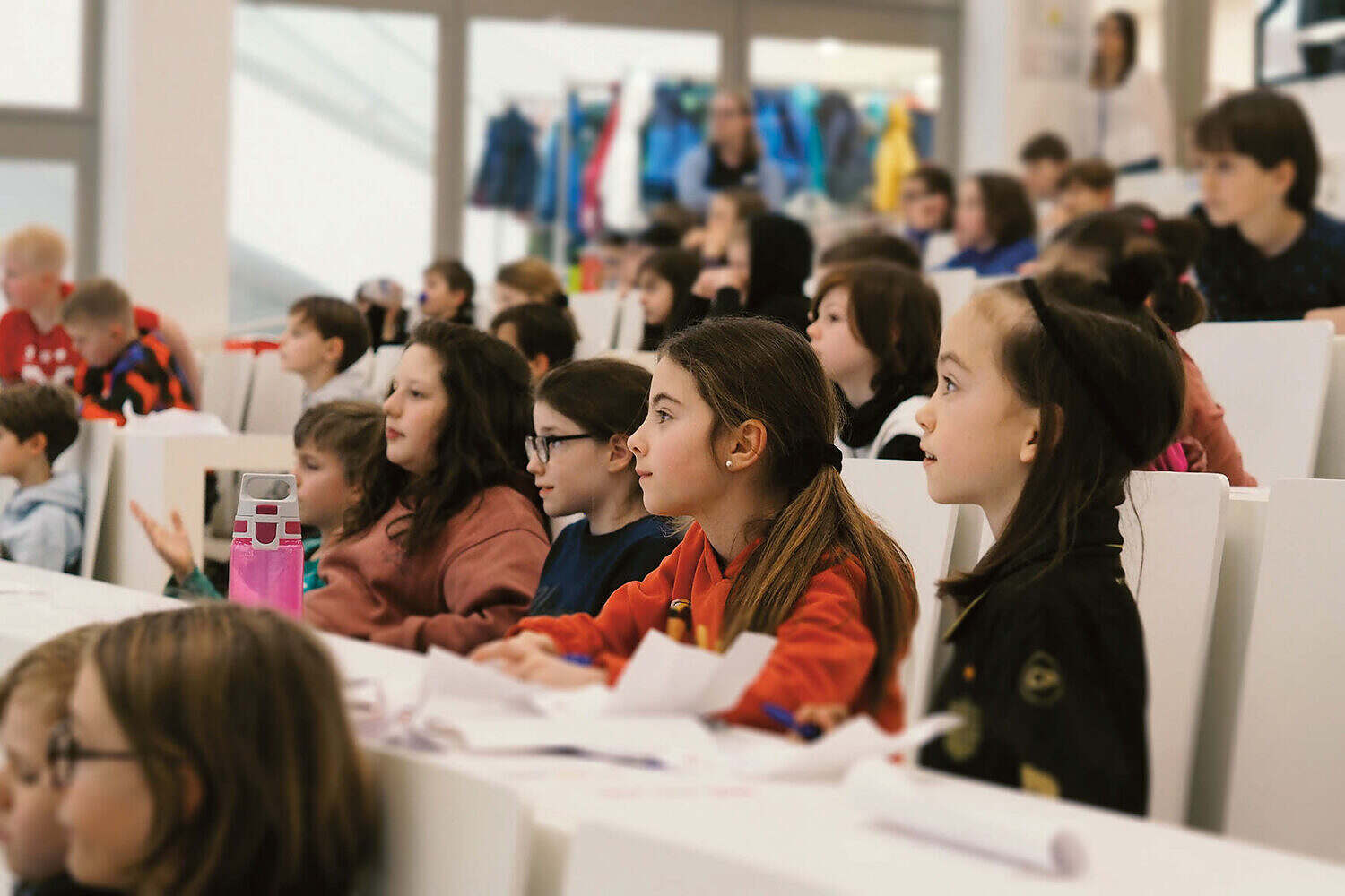 Neue Termine ab April: Mit der Kinderuni neugierig durch den Sommer!